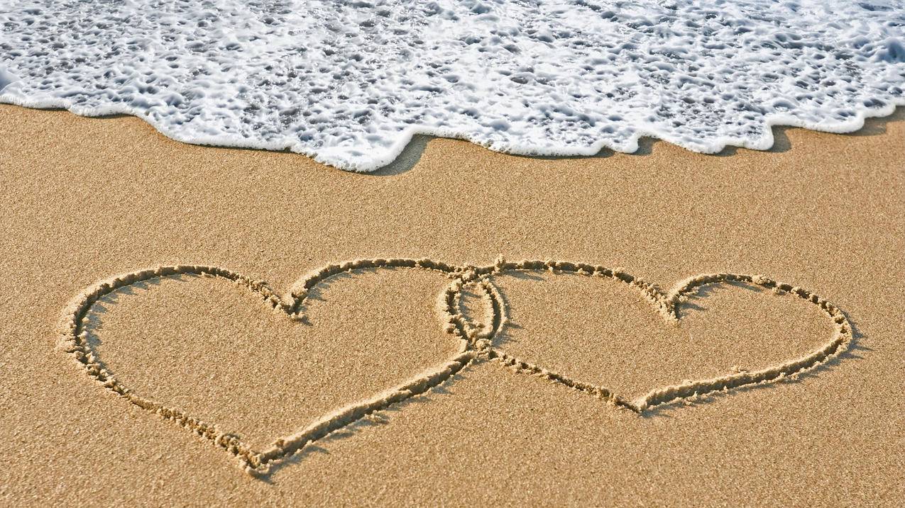爱情美图唯美温馨沙滩爱情高清壁纸