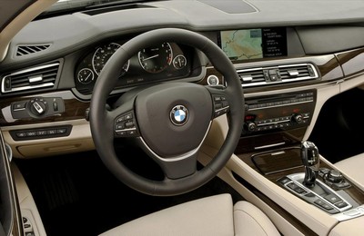 BMW750Li宝马汽车宽屏高清壁纸
