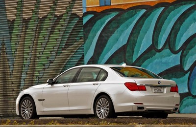 BMW750Li宝马汽车宽屏高清壁纸
